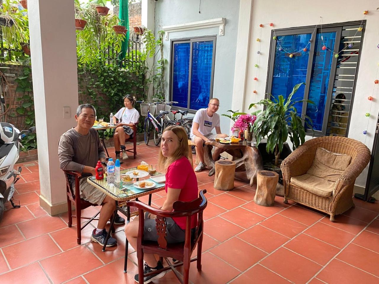 Mr Thong Homestay Нин Бин Екстериор снимка