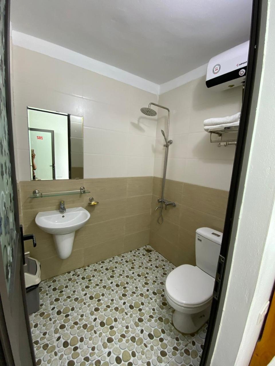 Mr Thong Homestay Нин Бин Екстериор снимка